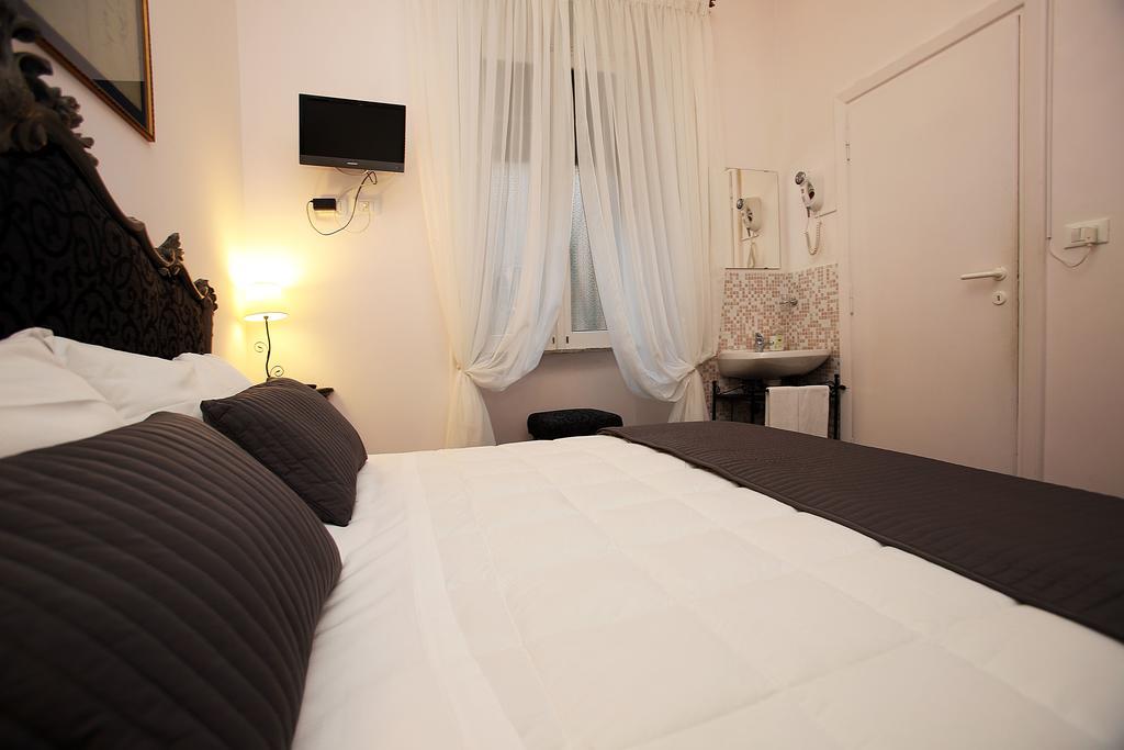 Amica Roma Guest House Bagian luar foto